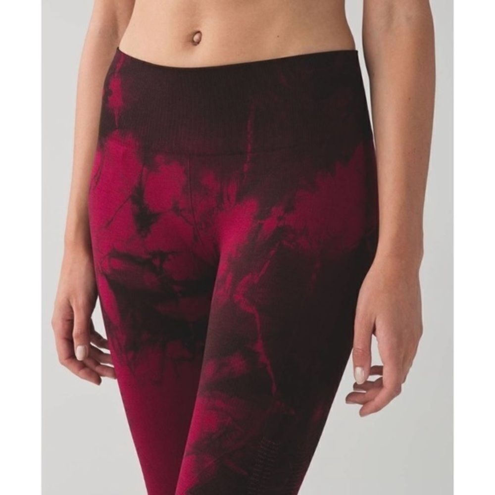 Lululemon In The Flow Crop | Wine Berry/Bordeaux Drama | Size 8